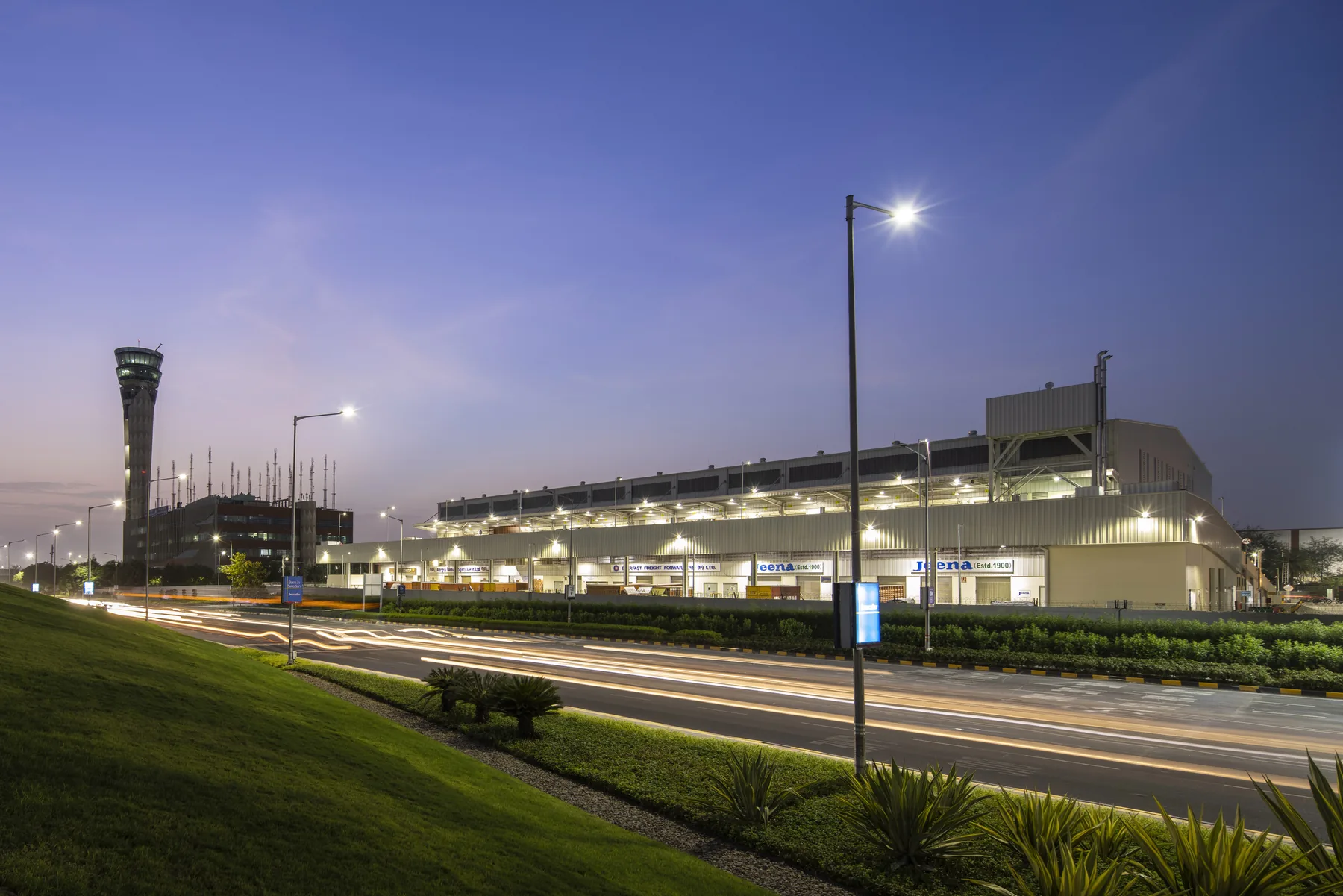 Air Cargo Logistics Centre (ACLC IIB and ACLC III), Indira Gandhi International Airport, New Delhi — photograph 1 of 4