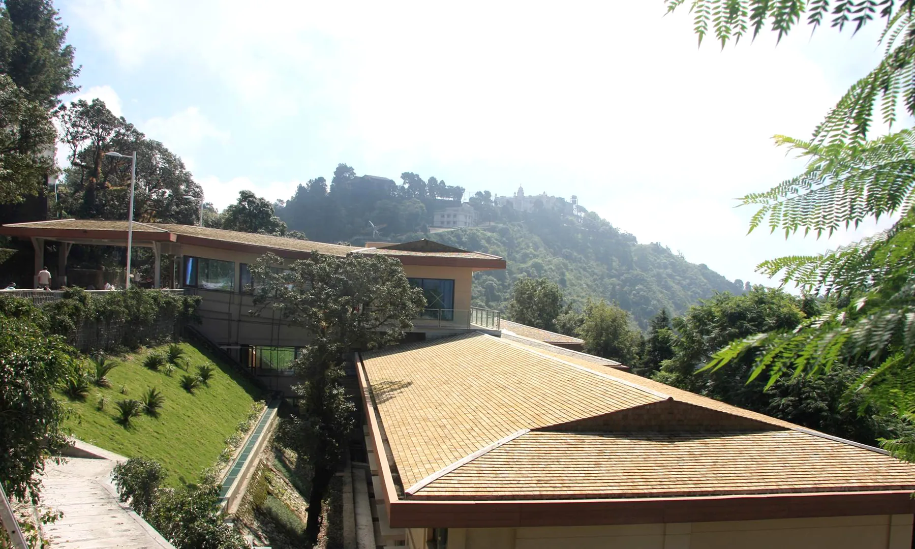 Extension of Jaypee Residency Manor, Barlowganj, Mussoorie — photograph 1 of 5