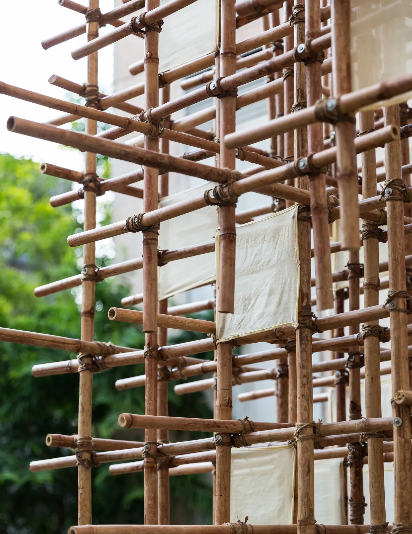 Pilkhan — An Installation, Alliance Française de Delhi, New Delhi — photograph 4 of 6