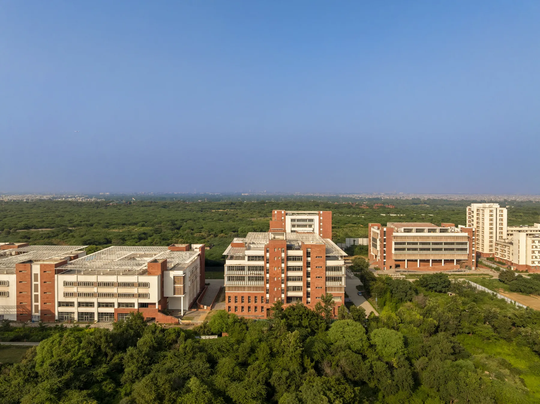 South Asian University, Village Maidangarhi, New Delhi — photograph 2 of 31