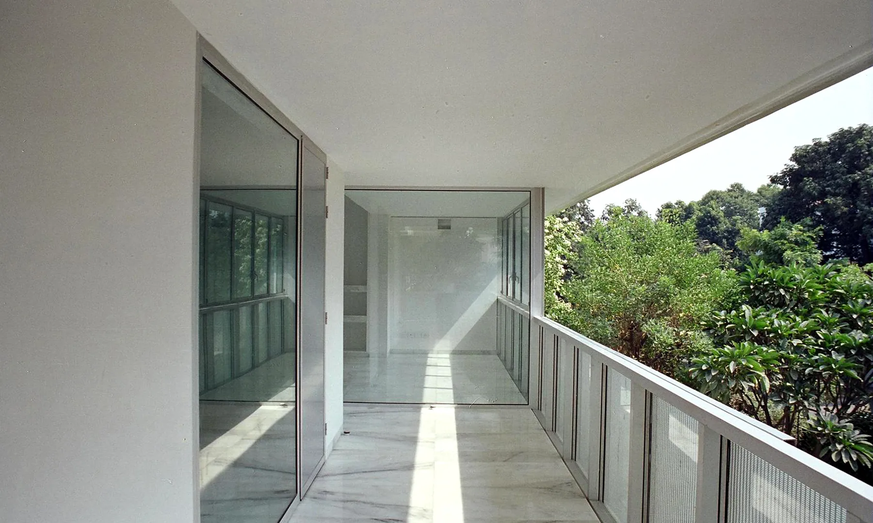 Residence for the French Trade Commissioner, Sundar Nagar, New Delhi — photograph 4 of 5